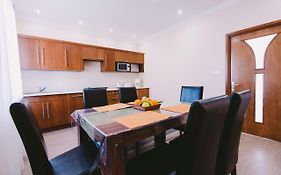 Lak6 Apartment